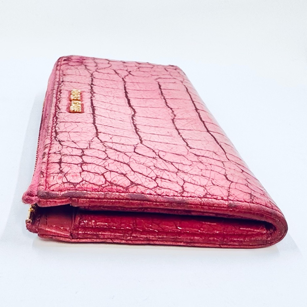 Miu Miu Fuchsia Pink Croc-Embossed Leather Large Zip Wallet with Gold Hardware - Picture 6 of 8